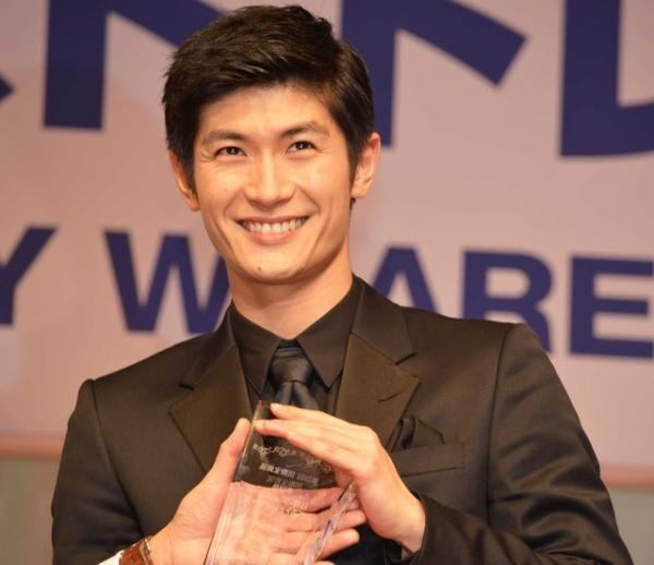 【ジュエリー・ベスト・ドレッサー賞】三浦春馬、歓喜のスピーチ「仕事をまっとうできるような男に」