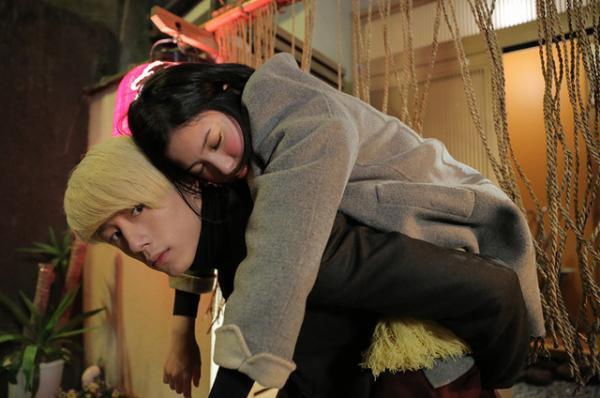 吉高由里子、坂口健太郎の正体に衝撃！意外な一面も明らかに？「東京タラレバ娘」2話