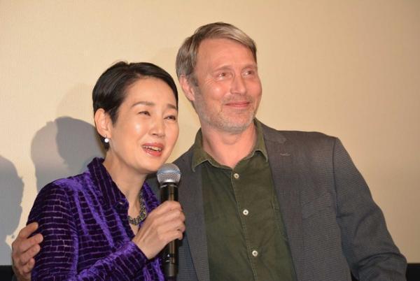 生マッツ・ミケルセンを前に、樋口可南子が大興奮「隣にいるなんて信じられない！」