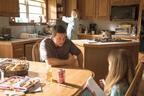 【特別映像】マーク・ウォールバーグ、10歳の娘に“パパのお仕事”を解説『バーニング・オーシャン』