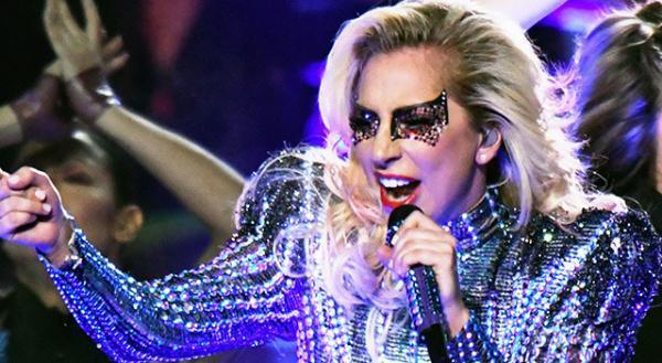 レディー・ガガ、3年ぶりのワールドツアー開催を発表！