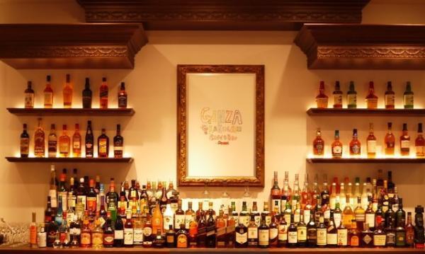 店内にあるもの全てに落書きできるカフェバー、銀座に期間限定オープン