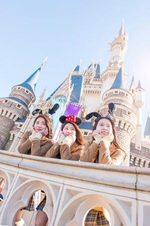 【ディズニー】“春キャン”で思い出づくり！おそろコーデが楽しい蝶ネクタイも