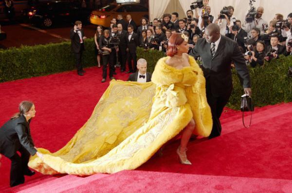 【予告編】リアーナらセレブ続々！アナ・ウィンターの厳しい目が光る…『メットガラ ドレスをまとった美術館』