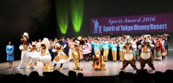 【ディズニー】ミッキー＆ミニーもお祝い！スピリット・アワード受賞者表彰式典が開催