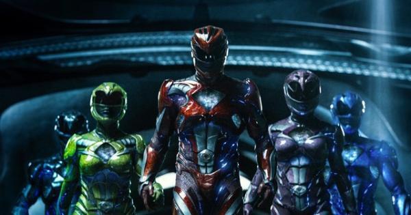 【予告編】パワーレンジャー5人のバトルシーンが公開！ ”メガゾード”の姿も『パワーレンジャー』