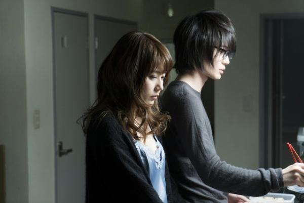 “悪女”有村架純、大人の色気漂う場面写真解禁！ 『3月のライオン』