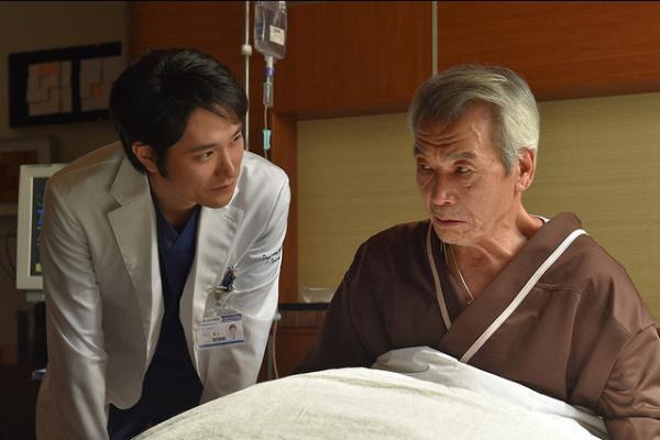 木村拓哉、父親に手術を迫られ苦悩する…「A LIFE～愛しき人～」第8話