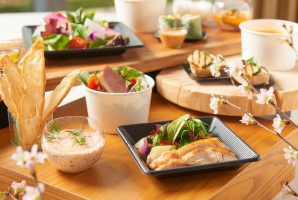 お花見気分で屋外ラウンジを満期！ 東京ミッドタウン「Midtown Blossom 2017」開催