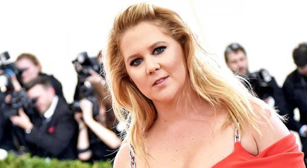 エイミー・シューマー、『バービー』実写映画を降板