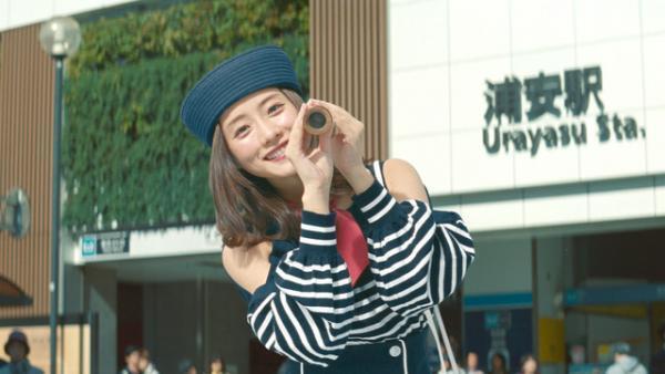石原さとみ、浦安のアミューズメントを堪能！CMソングは中島美嘉×Salyu