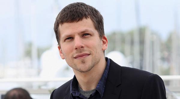 ジェシー・アイゼンバーグ、第1子男児誕生！