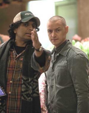 ジェームズ・マカヴォイは9年ぶり！M.ナイト・シャマランと緊急来日決定