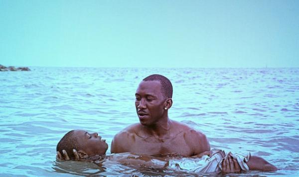 【特別映像】黒人の少年がブルーに輝く…『ムーンライト』に隠された美しきメッセージとは？