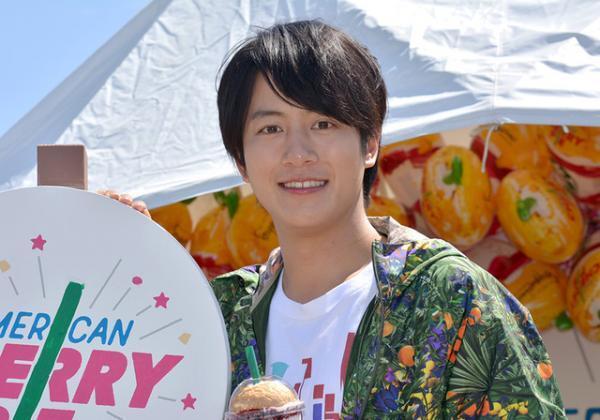 スタバ常連の溝端淳平、新人店員の教育代わりにされ「ちょっと恥ずかしい」