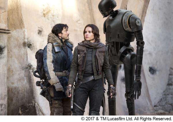 K-2SO、初めはC-3POに近かった!?『ローグ・ワン』トリビア映像が到着