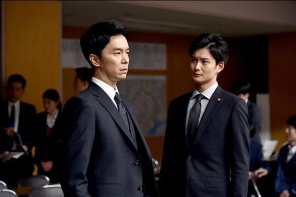 長谷川博己主演「小さな巨人」今夜放送開始！警察内部の権力抗争や確執を描く