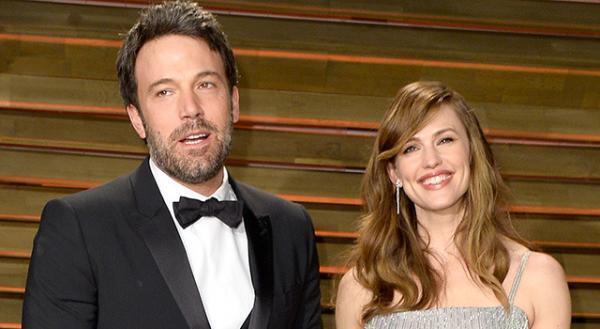 ベン・アフレック、離婚申請後も妻子と同居中