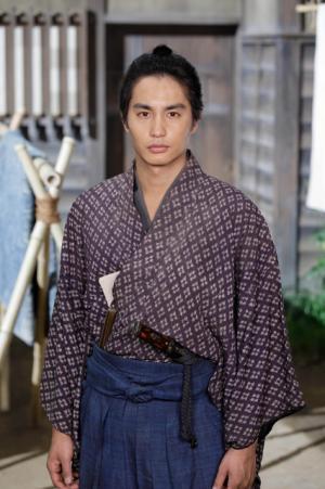 中村蒼、ドラマ「赤ひげ」でエリート医師に！ 船越英一郎と共演