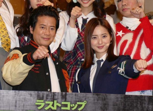 新婚の佐々木希、“父”唐沢寿明からコマネチ指導「角度が重要」