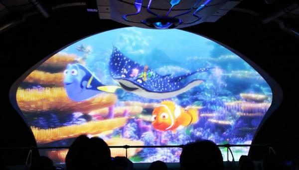 【ディズニー】ニモ＆ドリーと海の世界を冒険！「ニモ＆フレンズ・シーライダー」体験