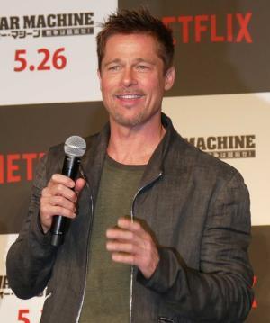 ブラッド・ピット来日！ 終始リラックスで「1曲歌おうか？」