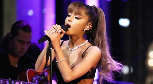 アリアナ・グランデのコンサートで爆発事件…セレブもコメント