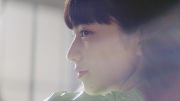 小松菜奈、川村元気らトップクリエイターとタッグ！MVでダンスを披露