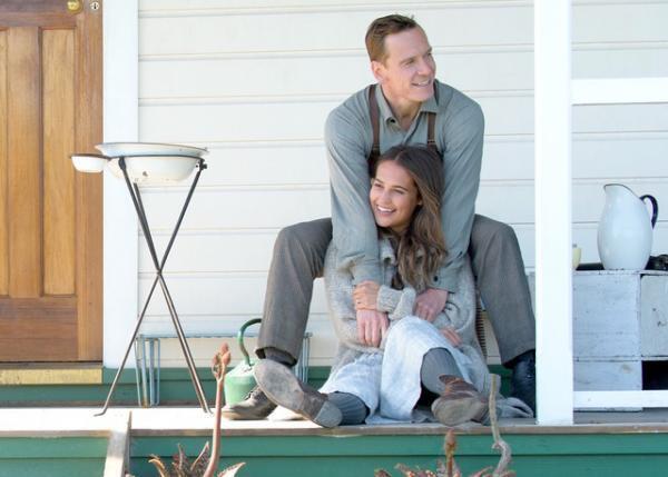 【シネマモード】絶望の淵から“光”が差し込む――『光をくれた人』で描かれる夫婦愛