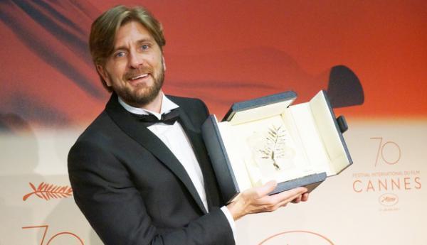 【カンヌ国際映画祭】受賞結果発表！アルモドバル監督、涙で作品絶賛する場面も