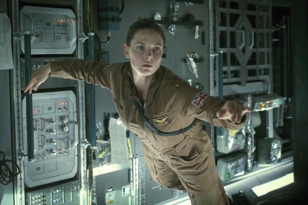 レベッカ・ファーガソン、地球を“謎の生命体”から守ってみせる…『ライフ』