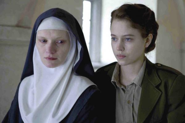 【予告編】実在の女医マチルダの崇高な行い…アンヌ・フォンテーヌ監督『夜明けの祈り』