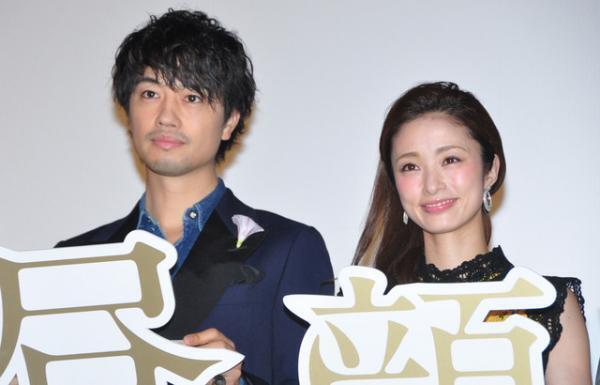 斎藤工、涙の上戸彩にハンカチ＆笑いを差し出す!?「脱ぎます！」