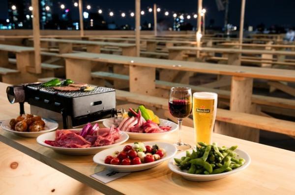 女子会やお一人様もOK！「ヒルトン東京」の天空のビアガーデン開催！