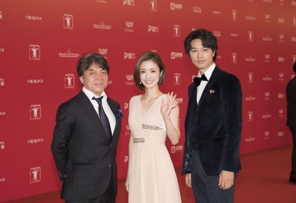 上戸彩＆斎藤工、上海でも熱烈歓迎！「熱量がすごい」