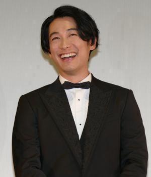 結婚詐欺師役のディーン・フジオカが思わず苦笑、ファンから「振込先教えて！」