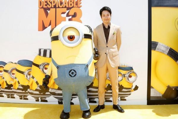 松山ケンイチ、イエロー・カーペットに登場！ 『怪盗グルー』ワールドプレミア