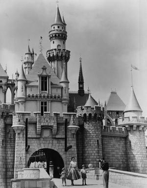 ディズニーランドの64年前の地図が7,900万円で落札される
