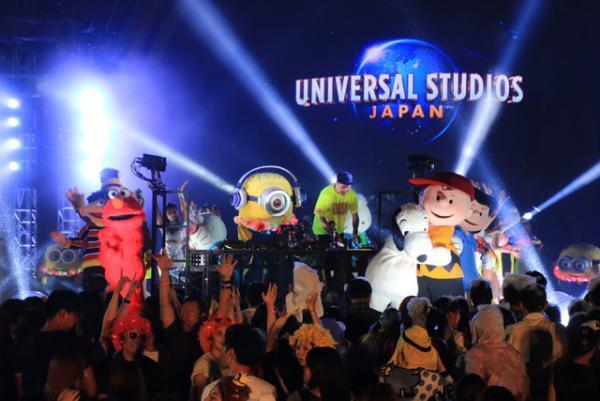 【USJ】夜もミニオンと踊りまくる！パーク史上初、夏の夜イベ「ハチャメチャ・サマーナイト・パーティ」開幕