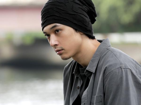 吉沢亮、テロリスト役で新境地！「初めて髭を伸ばした」