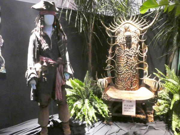 【D23】デイヴィ・ジョーンズの心臓も？『パイレーツ・オブ・カリビアン』衣装と小道具が大集合