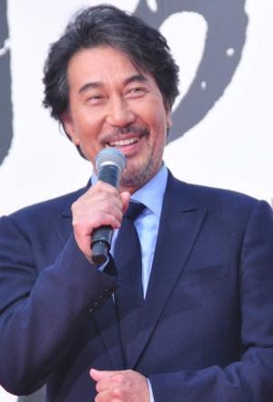 V6に新加入!? 役所広司がステージ上でも岡田准一に完勝？