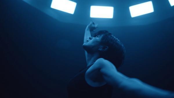 宇多田ヒカル、新曲MVで全編ダンス！「肉体や体温を感じる音楽になってきた」