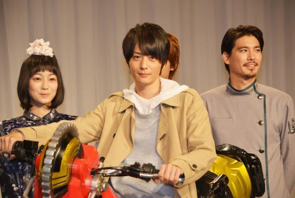 「仮面ライダービルド」はジュノンボーイグランプリ・犬飼貴丈！変身ポーズも披露