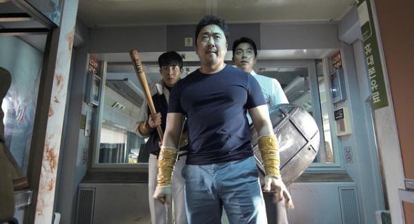 コン・ユら“感染爆発”に己の拳で闘う男たち！『新感染』肉弾アクションシーン解禁