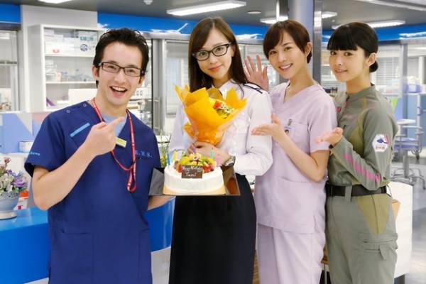 「コード・ブルー」伊藤ゆみ、浅利陽介らからバースデーサプライズ！