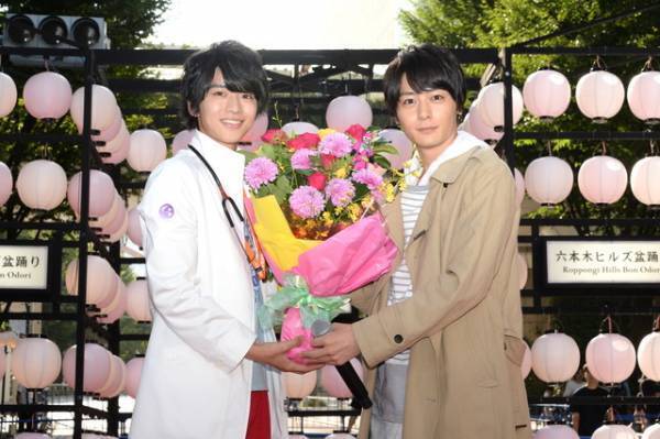 「仮面ライダー」初のバトンタッチ会！“先輩”飯島寛騎から犬飼貴丈へ「カッコ良さを重視して」