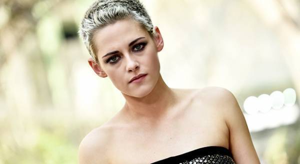 クリステン・スチュワート、ビヨンセをBGMに疾走！「シャネル」CM