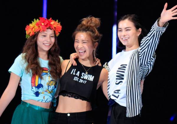 【第25回東京ガールズコレクションA/W】「テラハ」エビアン＆ローレン＆Nikiが再会！頬チューも