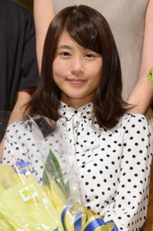 有村架純、朝ドラ「ひよっこ」クランクアップで号泣…